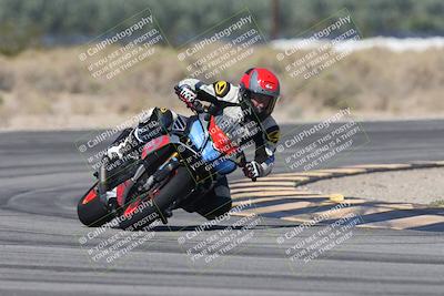 media/Oct-13-2025-Moto Forza (Mon) [[a66d839500]]/3-B Group/Session 3 (Turn 16)/